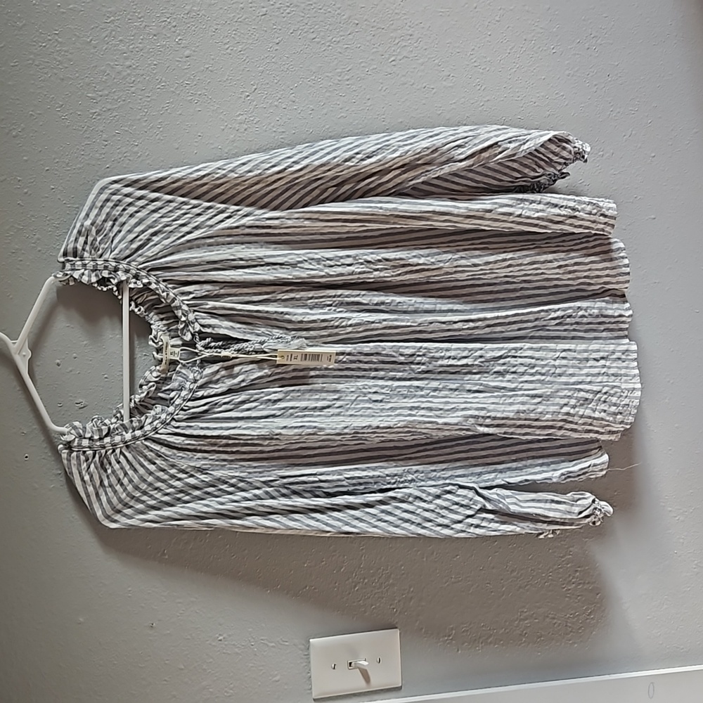 Max Studio long sleeve striped shirt